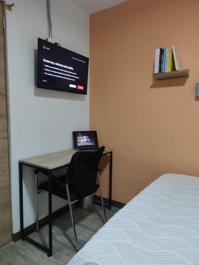 Colinkhouse Hotel 메딜린 외부 사진