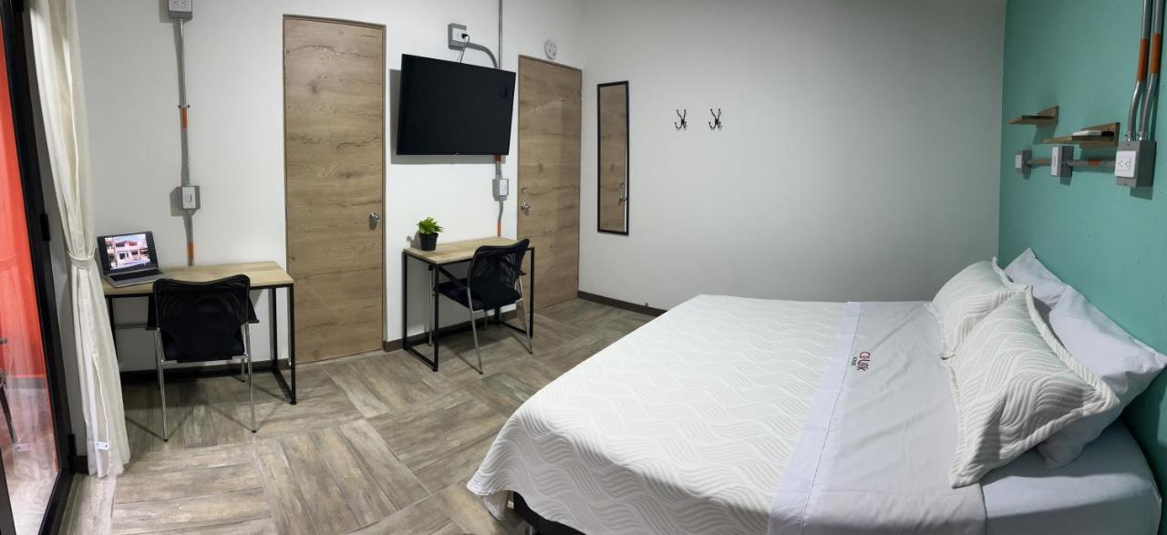 Colinkhouse Hotel 메딜린 외부 사진